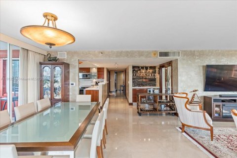 Купить кондоминиум в Майами, Флорида 3 спальни, 166.48м2, № 1970896 - фото 7