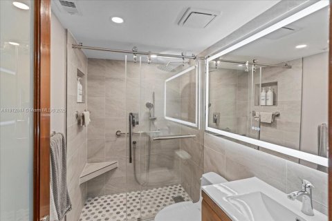 Купить кондоминиум в Майами, Флорида 3 спальни, 166.48м2, № 1970896 - фото 17