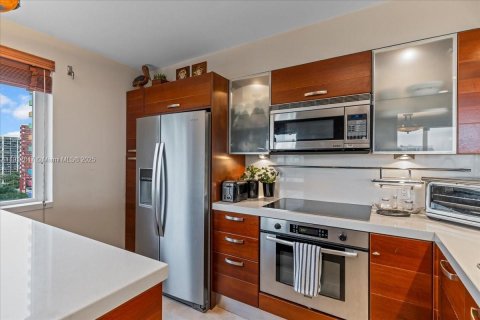 Купить кондоминиум в Майами, Флорида 3 спальни, 166.48м2, № 1970896 - фото 30