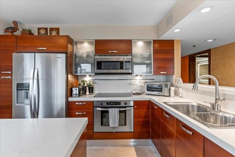 Купить кондоминиум в Майами, Флорида 3 спальни, 166.48м2, № 1970896 - фото 29