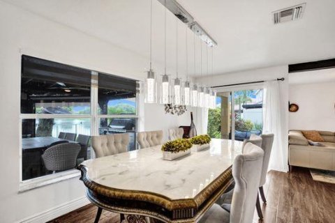 Villa ou maison à louer à West Palm Beach, Floride: 3 chambres, 186.18 m2 № 2388461 - photo 25