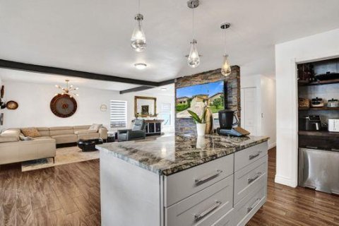 Villa ou maison à louer à West Palm Beach, Floride: 3 chambres, 186.18 m2 № 2388461 - photo 15