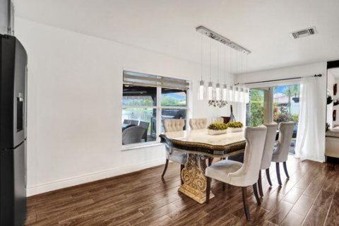 Villa ou maison à louer à West Palm Beach, Floride: 3 chambres, 186.18 m2 № 2388461 - photo 24