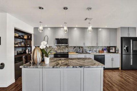 Villa ou maison à louer à West Palm Beach, Floride: 3 chambres, 186.18 m2 № 2388461 - photo 20