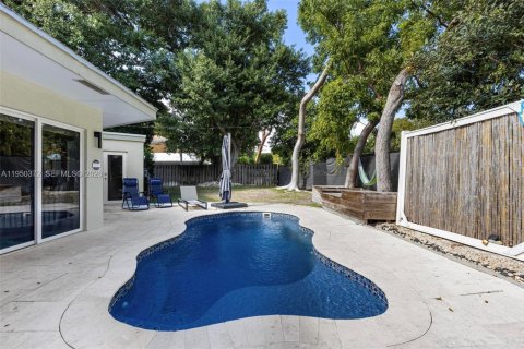 House in Tavernier, Florida 3 bedrooms, 158.96 sq.m. № 2007157 - photo 23