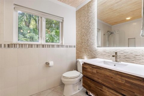 House in Tavernier, Florida 3 bedrooms, 158.96 sq.m. № 2007157 - photo 13