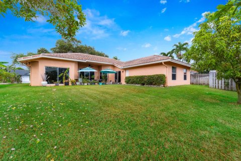 House in Coral Springs, Florida 4 bedrooms, 216.65 sq.m. № 2338026 - photo 28