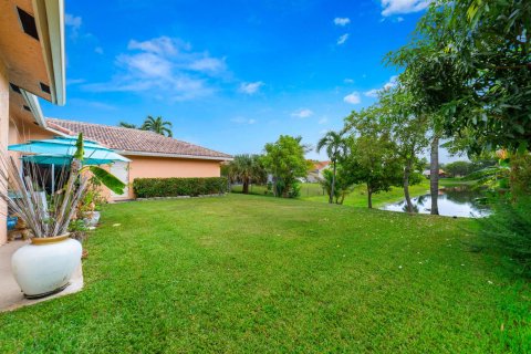 House in Coral Springs, Florida 4 bedrooms, 216.65 sq.m. № 2338026 - photo 29