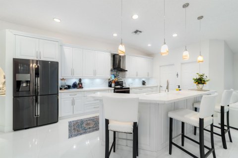House in Coral Springs, Florida 4 bedrooms, 216.65 sq.m. № 2338026 - photo 11