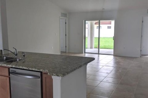 Villa ou maison à vendre à Palm Coast, Floride: 4 chambres, 162.67 m2 № 2093591 - photo 5