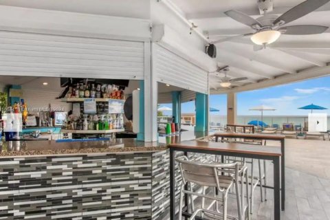 Copropriété à louer à Sunny Isles Beach, Floride: 33.44 m2 № 1811565 - photo 13