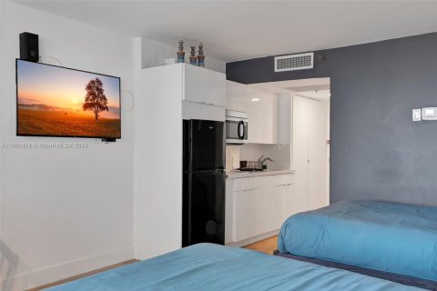 Copropriété à louer à Sunny Isles Beach, Floride: 33.44 m2 № 1811565 - photo 4