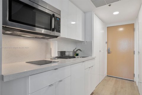 Copropriété à louer à Sunny Isles Beach, Floride: 33.44 m2 № 1811565 - photo 7