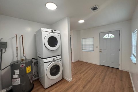House in Clearwater, Florida 2 bedrooms, 75.44 sq.m. № 1912067 - photo 8