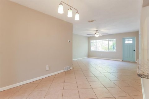 Villa ou maison à vendre à Largo, Floride: 3 chambres, 131.18 m2 № 2123943 - photo 5