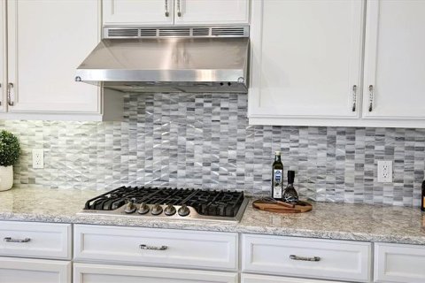 Casa en venta en Saint Petersburg, Florida, 3 dormitorios, 239.13 m2 № 1582462 - foto 5
