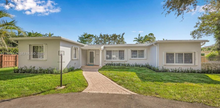 Дом в Саут-Майами, Флорида 3 спальни, 180.04м2 № 1993088