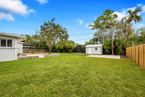 Villa ou maison à louer à South Miami, Floride: 3 chambres, 180.04 m2 № 1993088 - photo 25