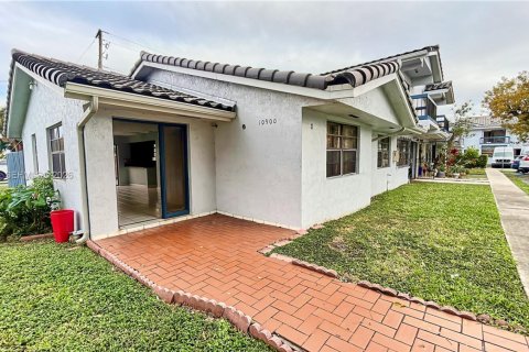 Снять в аренду кондоминиум в Майами, Флорида 3 спальни, 130.06м2, № 2079959 - фото 10