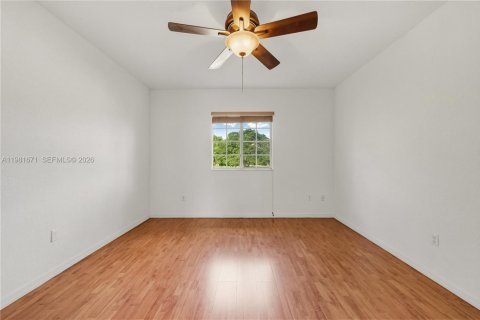 Touwnhouse à vendre à Pembroke Pines, Floride: 3 chambres, 147.16 m2 № 2087632 - photo 26