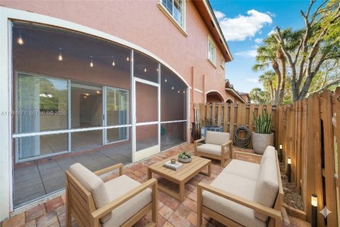 Touwnhouse à vendre à Pembroke Pines, Floride: 3 chambres, 147.16 m2 № 2087632 - photo 5