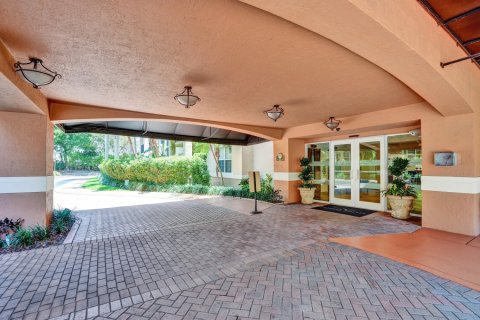 Copropriété à louer à West Palm Beach, Floride: 2 chambres, 99.5 m2 № 1161922 - photo 1