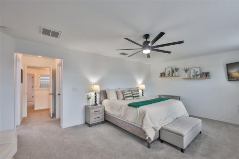House in Land O' Lakes, Florida 3 bedrooms, 192.68 sq.m. № 1885210 - photo 18