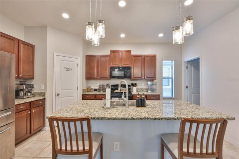 House in Land O' Lakes, Florida 3 bedrooms, 192.68 sq.m. № 1885210 - photo 12