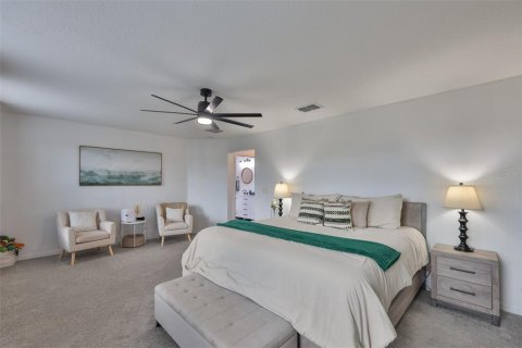 House in Land O' Lakes, Florida 3 bedrooms, 192.68 sq.m. № 1885210 - photo 17