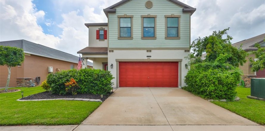 House in Land O' Lakes, Florida 3 bedrooms, 192.68 sq.m. № 1885210