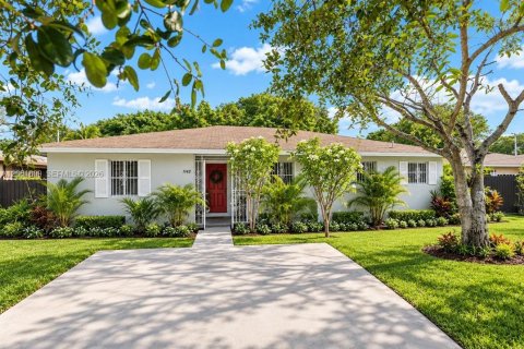 Casa en Miami, Florida 3 dormitorios, 149.94 m2 № 2177675