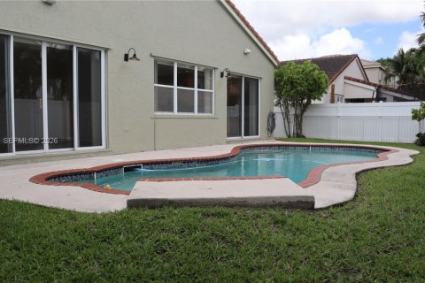 Купить виллу или дом в Мирамар, Флорида 4 спальни, 172.71м2, № 2065252 - фото 7