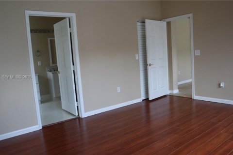 Купить виллу или дом в Мирамар, Флорида 4 спальни, 172.71м2, № 2065252 - фото 24