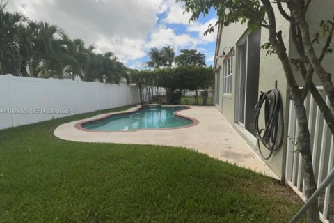 Купить виллу или дом в Мирамар, Флорида 4 спальни, 172.71м2, № 2065252 - фото 9