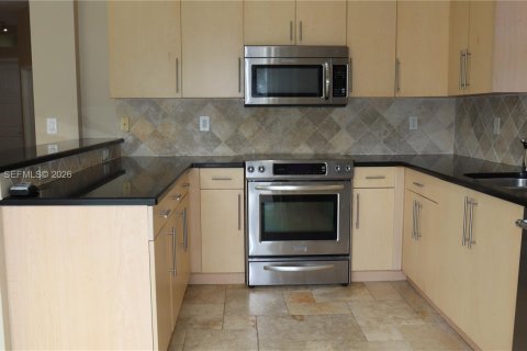 Купить виллу или дом в Мирамар, Флорида 4 спальни, 172.71м2, № 2065252 - фото 17