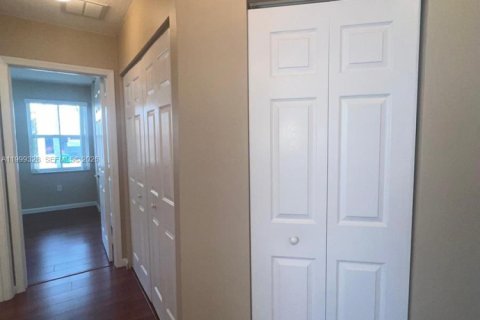 Купить виллу или дом в Мирамар, Флорида 4 спальни, 172.71м2, № 2065252 - фото 13