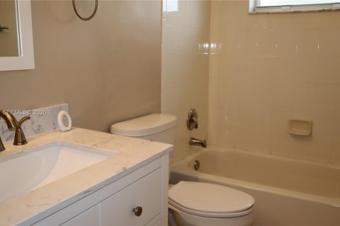 Купить виллу или дом в Мирамар, Флорида 4 спальни, 172.71м2, № 2065252 - фото 30