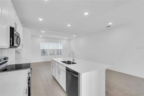Townhouse in Apopka, Florida 3 bedrooms, 170.94 sq.m. № 1886924 - photo 6