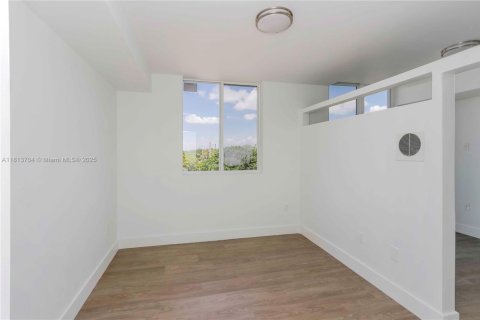 Снять в аренду кондоминиум в Майами, Флорида 1 спальня, № 1958184 - фото 5