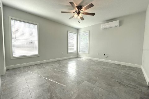 Villa ou maison à vendre à Saint Petersburg, Floride: 4 chambres, 138.89 m2 № 1917909 - photo 8