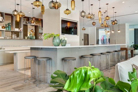 Condominio en venta en Miami, Florida, 1 dormitorio, 83.43 m2 № 1894271 - foto 11