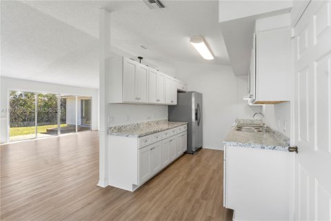 Villa ou maison à vendre à Vero Beach, Floride: 3 chambres, 155.98 m2 № 2041123 - photo 9