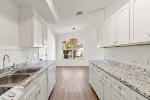 Villa ou maison à vendre à Vero Beach, Floride: 3 chambres, 155.98 m2 № 2041123 - photo 8