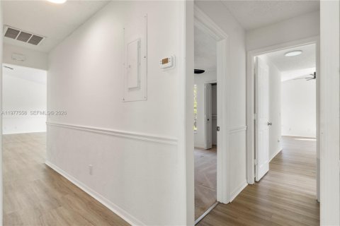 Villa ou maison à vendre à Vero Beach, Floride: 3 chambres, 155.98 m2 № 2041123 - photo 10