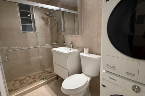 Снять в аренду кондоминиум в Майами-Бич, Флорида 1 спальня, 39.02м2, № 1956393 - фото 15