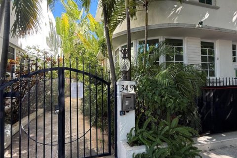 Снять в аренду кондоминиум в Майами-Бич, Флорида 1 спальня, 39.02м2, № 1956393 - фото 19