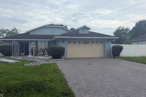 Villa ou maison à Kissimmee, Floride 3 chambres, 176.51 m2 № 2312562