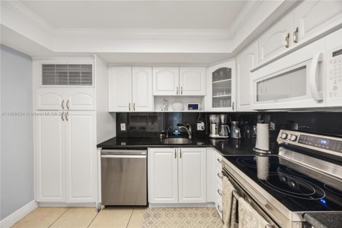 Copropriété à vendre à Aventura, Floride: 2 chambres, 113.34 m2 № 1956629 - photo 22