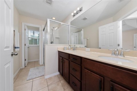 Townhouse in Belle Isle, Florida 3 bedrooms, 154.96 sq.m. № 1778864 - photo 9