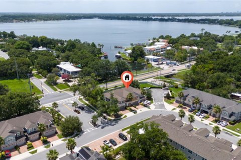 Townhouse in Belle Isle, Florida 3 bedrooms, 154.96 sq.m. № 1778864 - photo 27